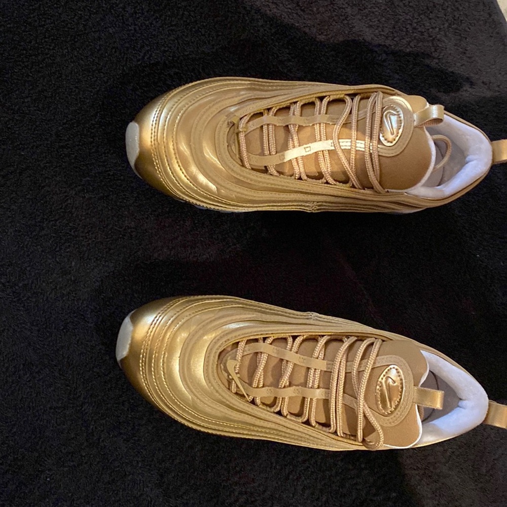 Womens good Nike air max